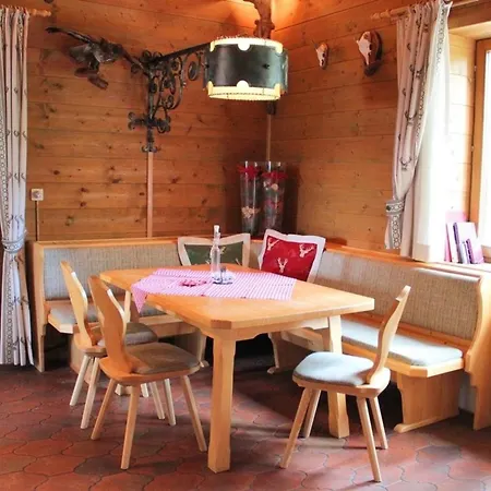 Alpine-lodges Petra * Sauerwald